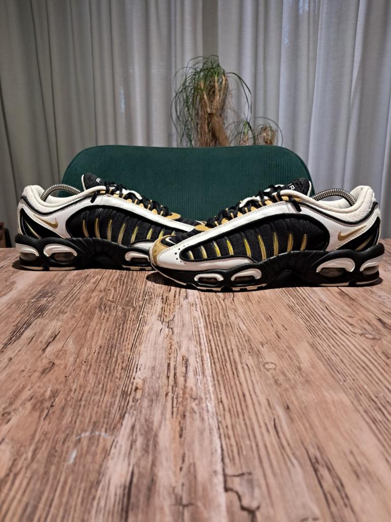 Nike Air Max Tailwind 'Metallic Gold' Size 41, Kleding | Heren, Schoenen, Gedragen, Sneakers of Gympen, Zwart, Ophalen of Verzenden