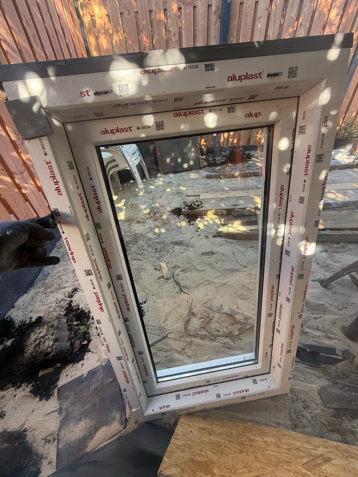 Nieuwe Aluplast kunststof raam met dubbel glas, Ophalen, Kunststof, Minder dan 80 cm, 215 cm of meer