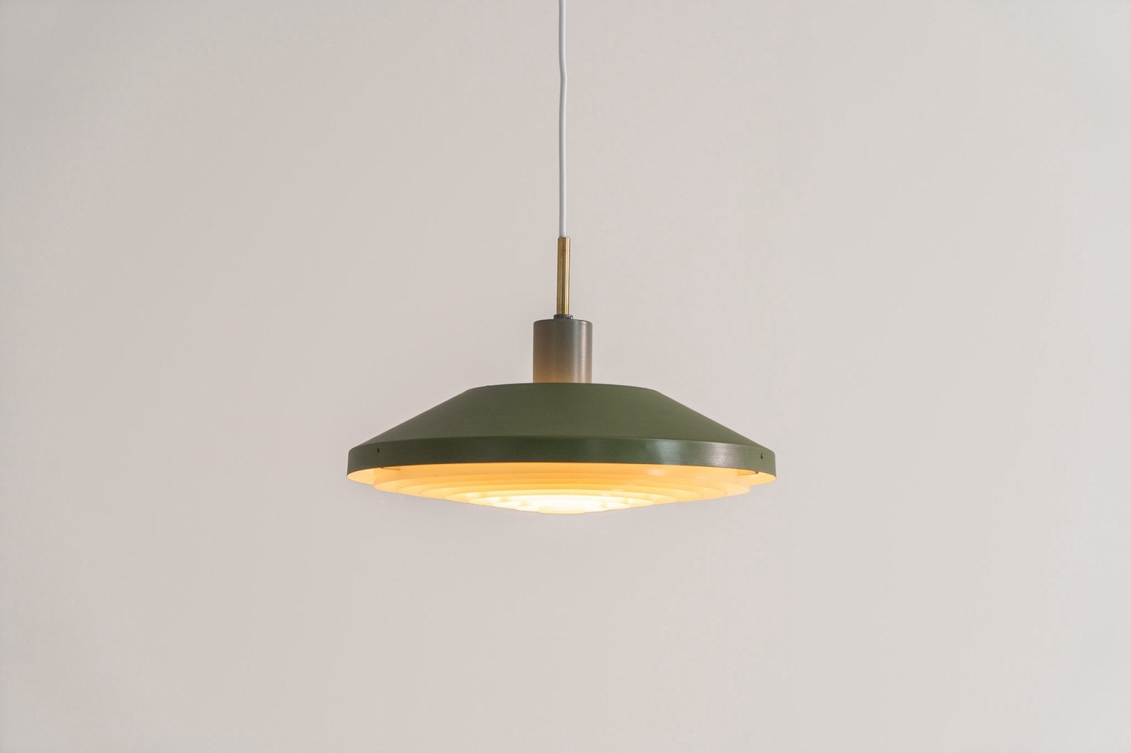 Vintage Deense hanglamp (Denemarken, jaren ’60)., Ophalen, Zo goed als nieuw, Kunststof