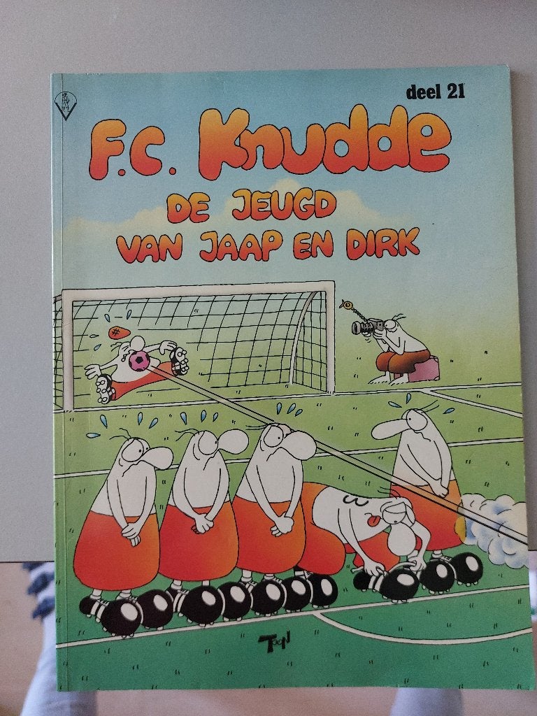 F.C. Knudde de jeugd van Jaap en Dirk, Eén stripboek, Ophalen of Verzenden, Zo goed als nieuw
