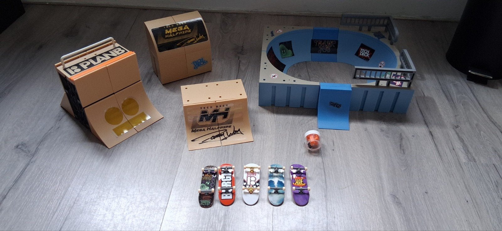 Tech Deck set: 5 skateboards, halfpipe en skatepark, Ophalen of Verzenden, Gebruikt, Jongen of Meisje