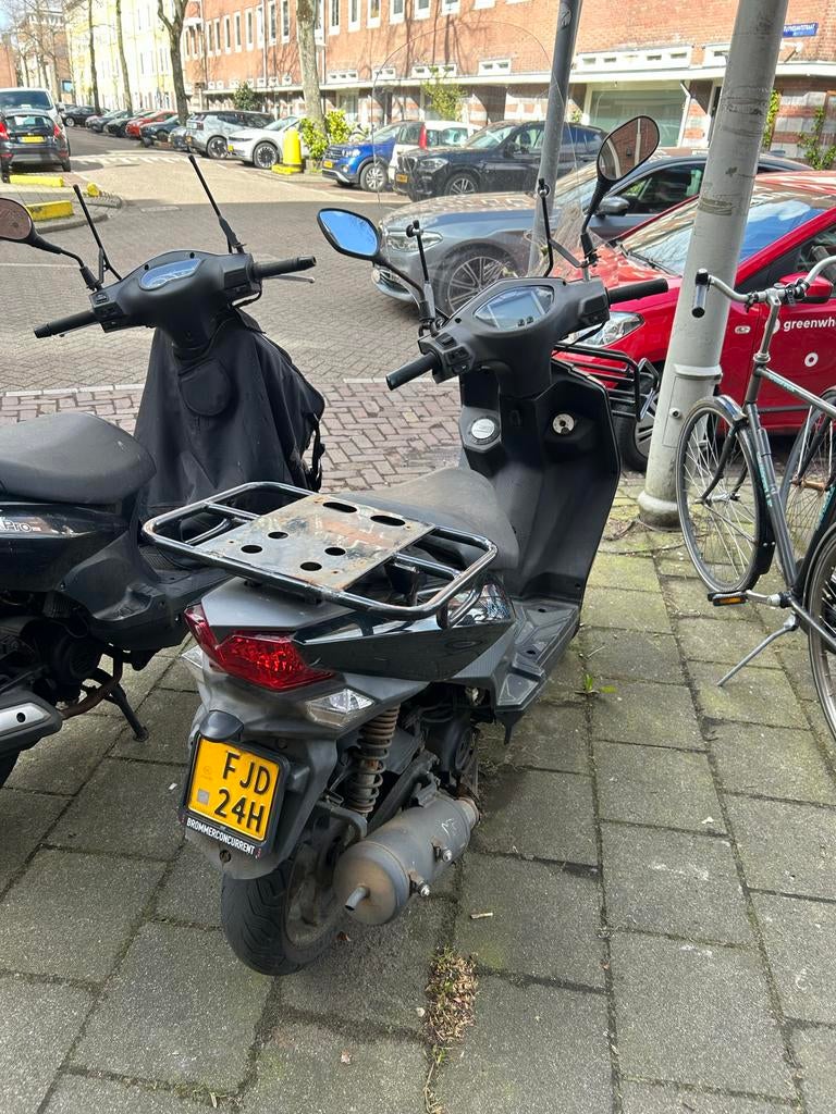 2 bezorgscooters - opknappers prijs is voor beide scooter, Ophalen, Gebruikt, Overige typen, SYM