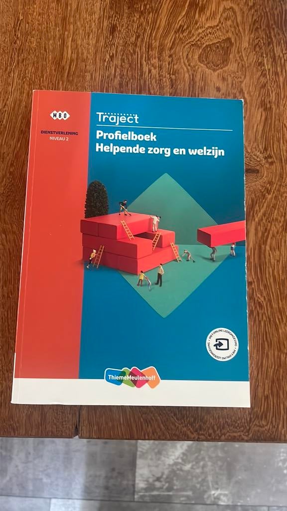 Traject Profielboek Helpende Zorg en Welzijn MBO, Ophalen of Verzenden, Zo goed als nieuw, MBO