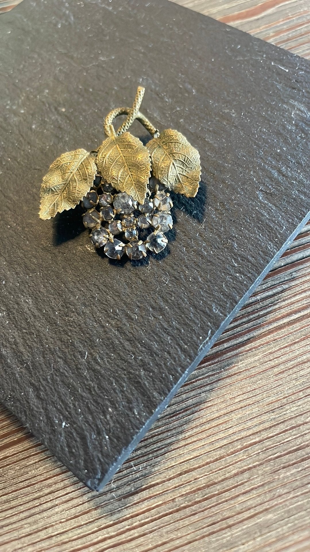 Vintage broche, Ophalen of Verzenden, Zo goed als nieuw, Blauw, Overige materialen