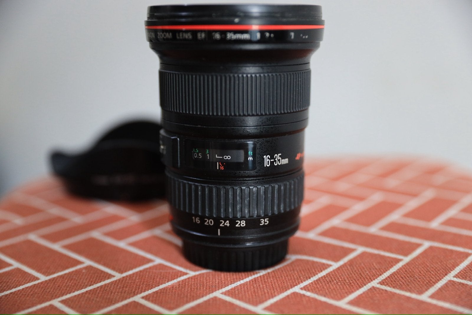 Canon EF 16-35 f/2.8 L Mark II USM 82mm filter, Audio, Tv en Foto, Ophalen, Gebruikt, Canon, Lensdoppen