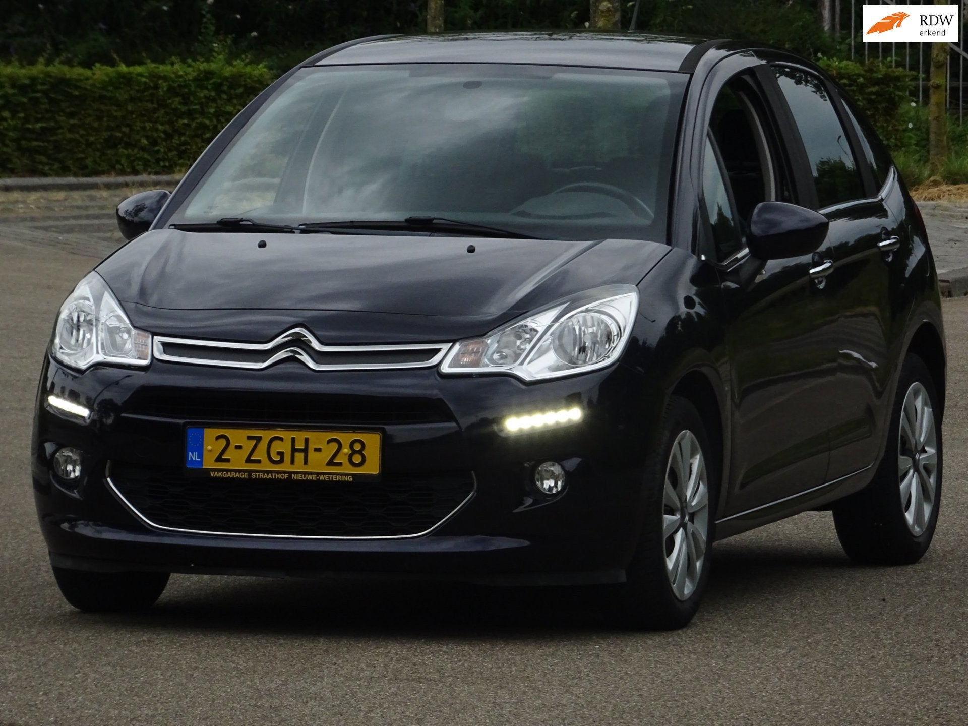 Citroen C3 1.2 PureTech Collection BJ2015 CLIMA/CRUISE/PDC, Auto's, Voorwielaandrijving, Dealer onderhouden, Gebruikt, 1199 cc