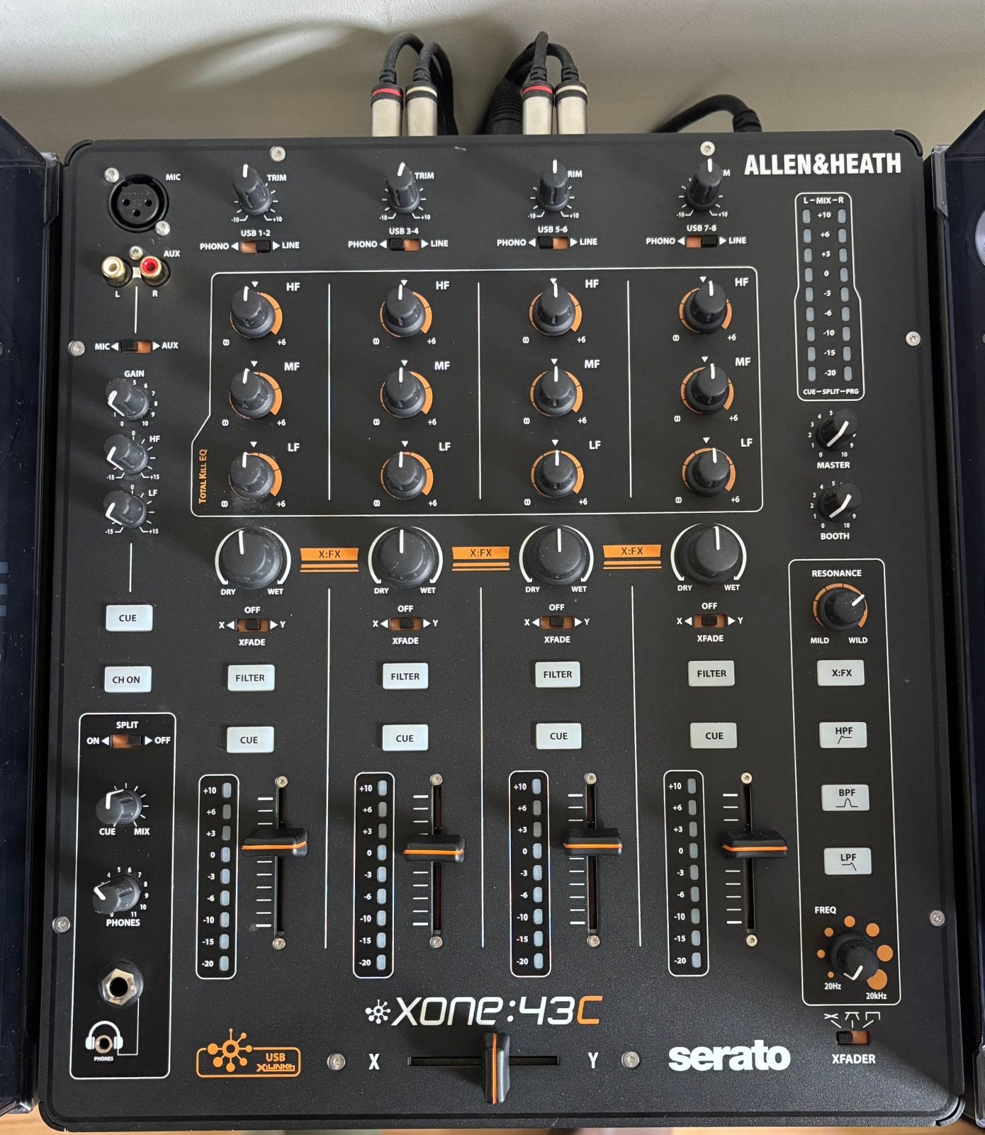 Allen & Heath Xone 43:C, Ophalen of Verzenden, Zo goed als nieuw, Minder dan 5 kanalen