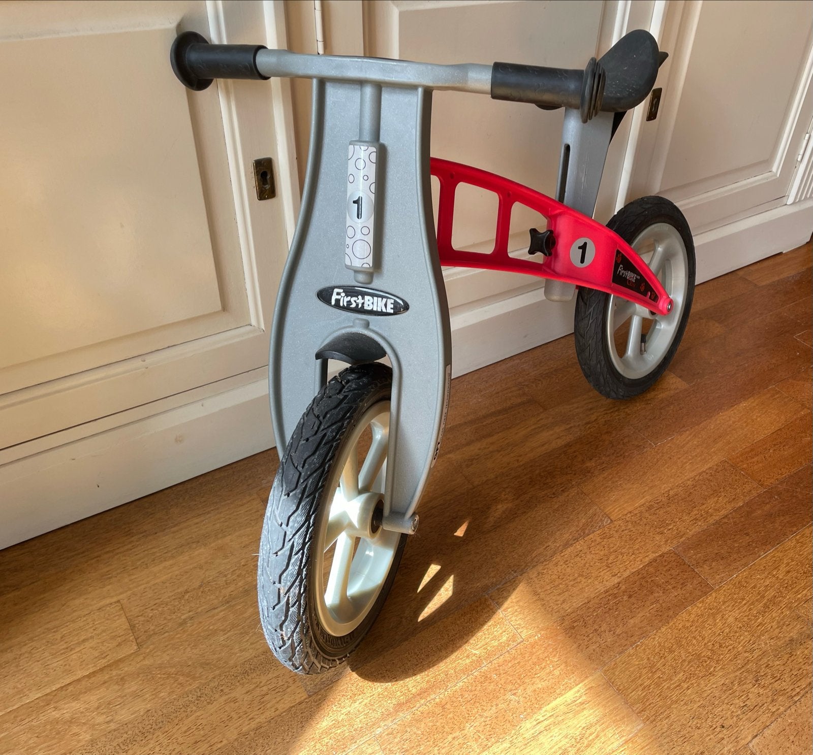 FirstBIKE Loopfiets Cross - Grijs/Rood, Ophalen, Gebruikt, Schijfrem, Minder dan 16 inch