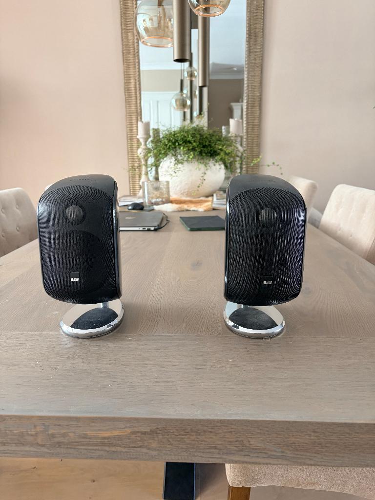 2 X Bower en Wilkins M1 MK1 speaker., Ophalen, Zo goed als nieuw, Bowers & Wilkins (B&W), 120 watt of meer