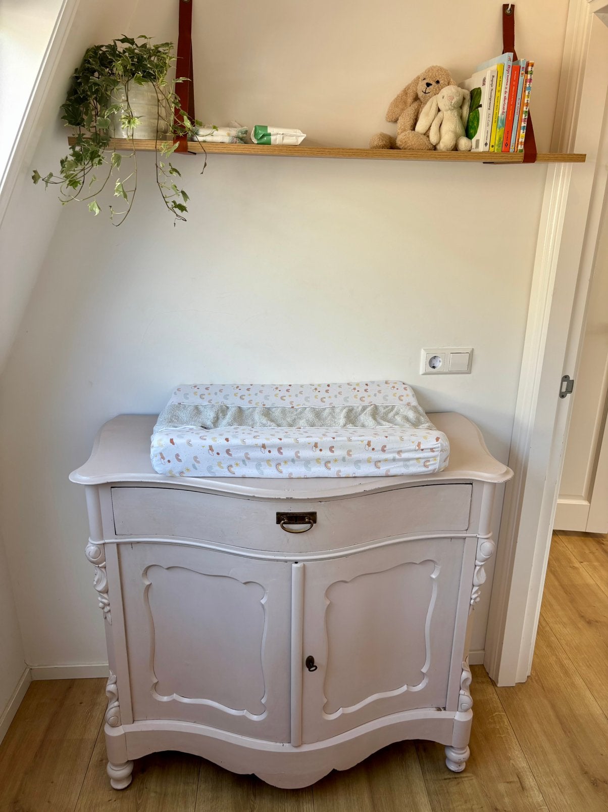 Vintage commode – voor de baby- of kinderkamer, Kinderen en Baby's, Ophalen, Gebruikt, 50 tot 70 cm, 100 cm of meer