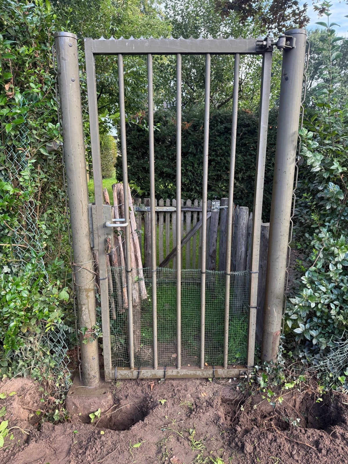Spijlen poort 200cm hoog, 100cm doorgang met palen, Met poort, Gebruikt, Poorten Specialist Benelux, IJzer
