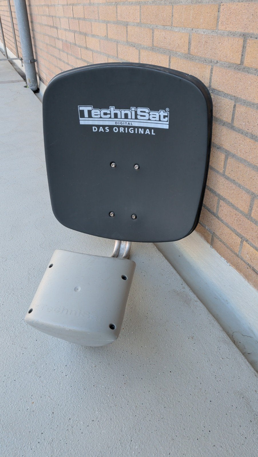 TechniSat Multytenne schotelantenne - 4 satellietposities, Ophalen, Gebruikt, (Schotel)antenne, Overige merken