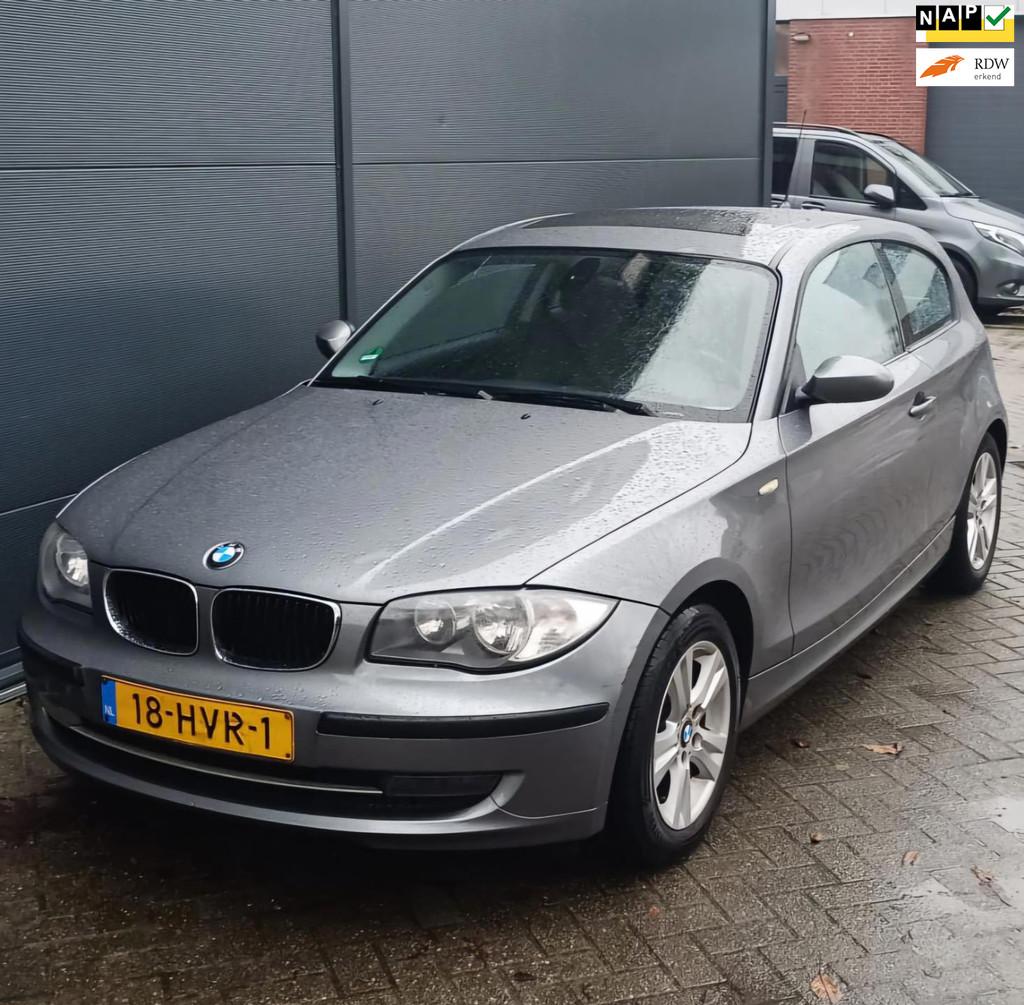 BMW 1-serie 116i Business Line open.dak Nap, Auto's, 1-Serie, Gebruikt, 4 cilinders, 4 stoelen