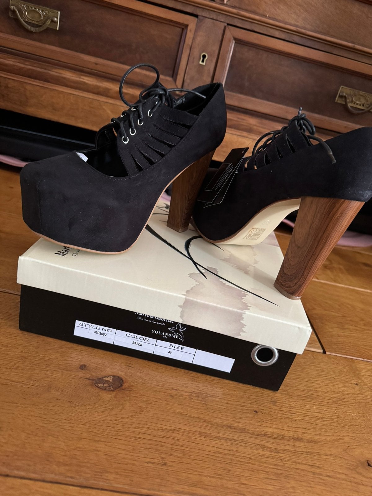 Martina gabriele hakken, Ophalen of Verzenden, Zo goed als nieuw, Zwart, Sneakers of Gympen