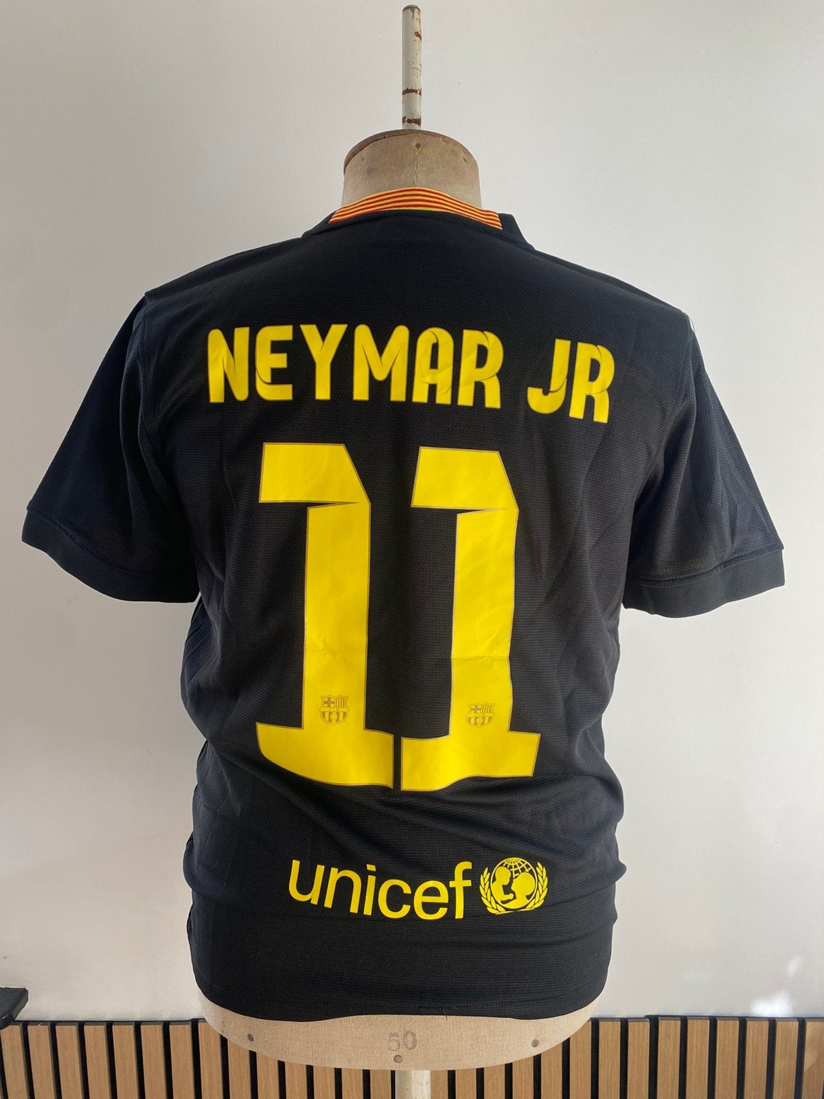 Neymar jr #11 Barcelona voetbalshirt seizoen 2013/14 maat M, Maat M, Ophalen of Verzenden, Nieuw, Shirt