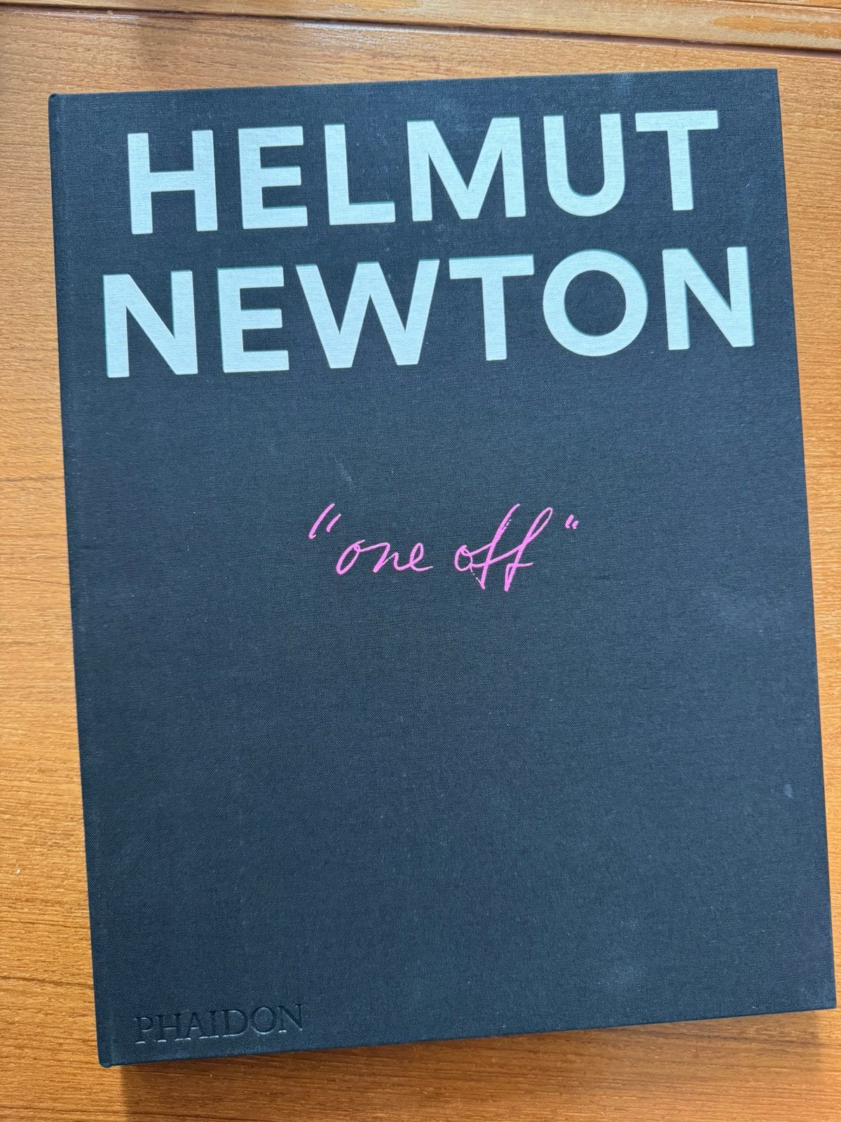 Helmut Newton “one off” fotoboek, Ophalen of Verzenden, Nieuw, Fotografen