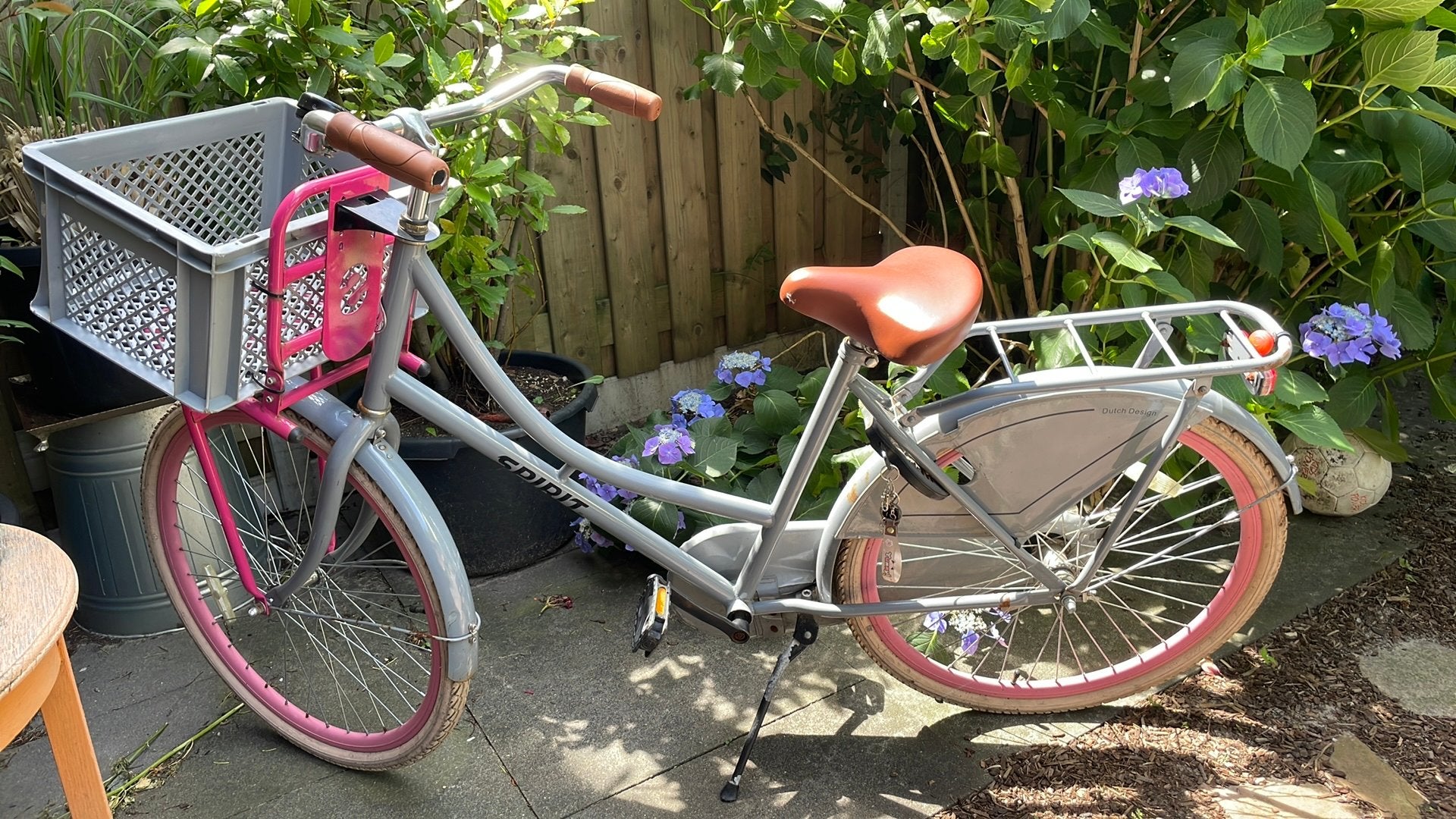 Degelijke meisjesfiets, 26 inch., Ophalen, Gebruikt, Terugtraprem, 26 inch of meer