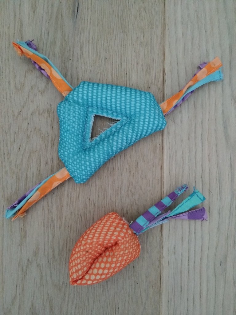 Bijt/kauw-speelgoed kat ZGAN, Ophalen, Zo goed als nieuw, Overig speelgoed