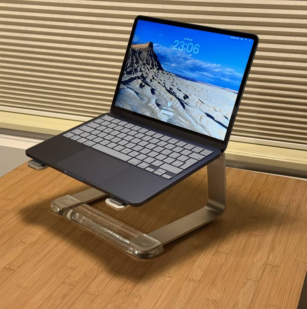 Griffin Elevator - Notebookstandaard - opgeruwd aluminium, Ophalen of Verzenden, Zo goed als nieuw, Griffin