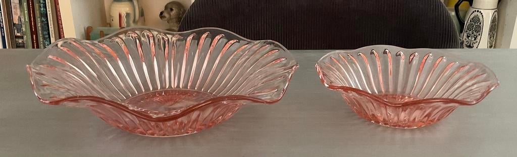 Art Deco persglas roze iriserend fruitschaal & bonbonschaal, Antiek en Kunst, Ophalen of Verzenden