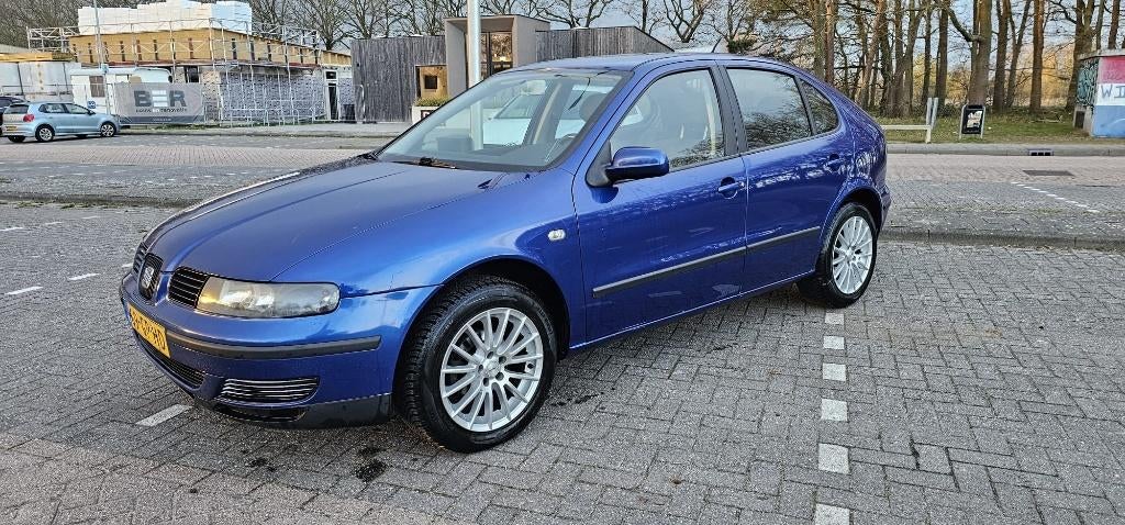 Seat Leon 1.6 16v 77KW 2001 Airco. Nette staat!, Auto's, Seat, Stof, 4 cilinders, 49 €/maand, 1200 kg