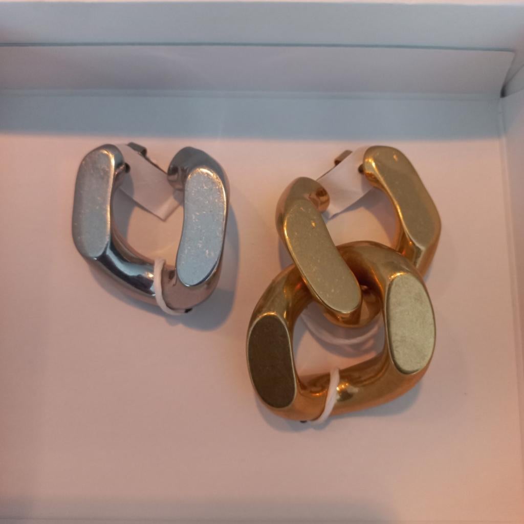 Stella McCartney x H&M Tweekleurige Oorbellen, Ophalen of Verzenden, Nieuw, Zilver, Overige materialen