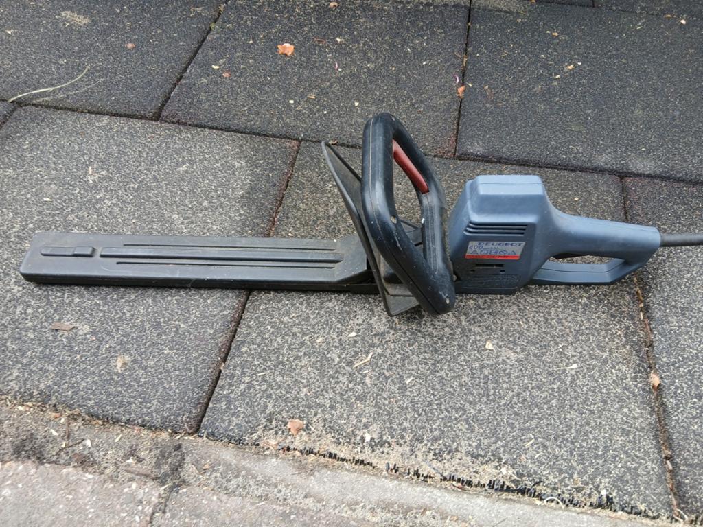 Peugeot Heggenschaar 400mm - Elektrisch, Tuin en Terras, Heggenscharen, Gebruikt, Elektrisch, Ophalen of Verzenden