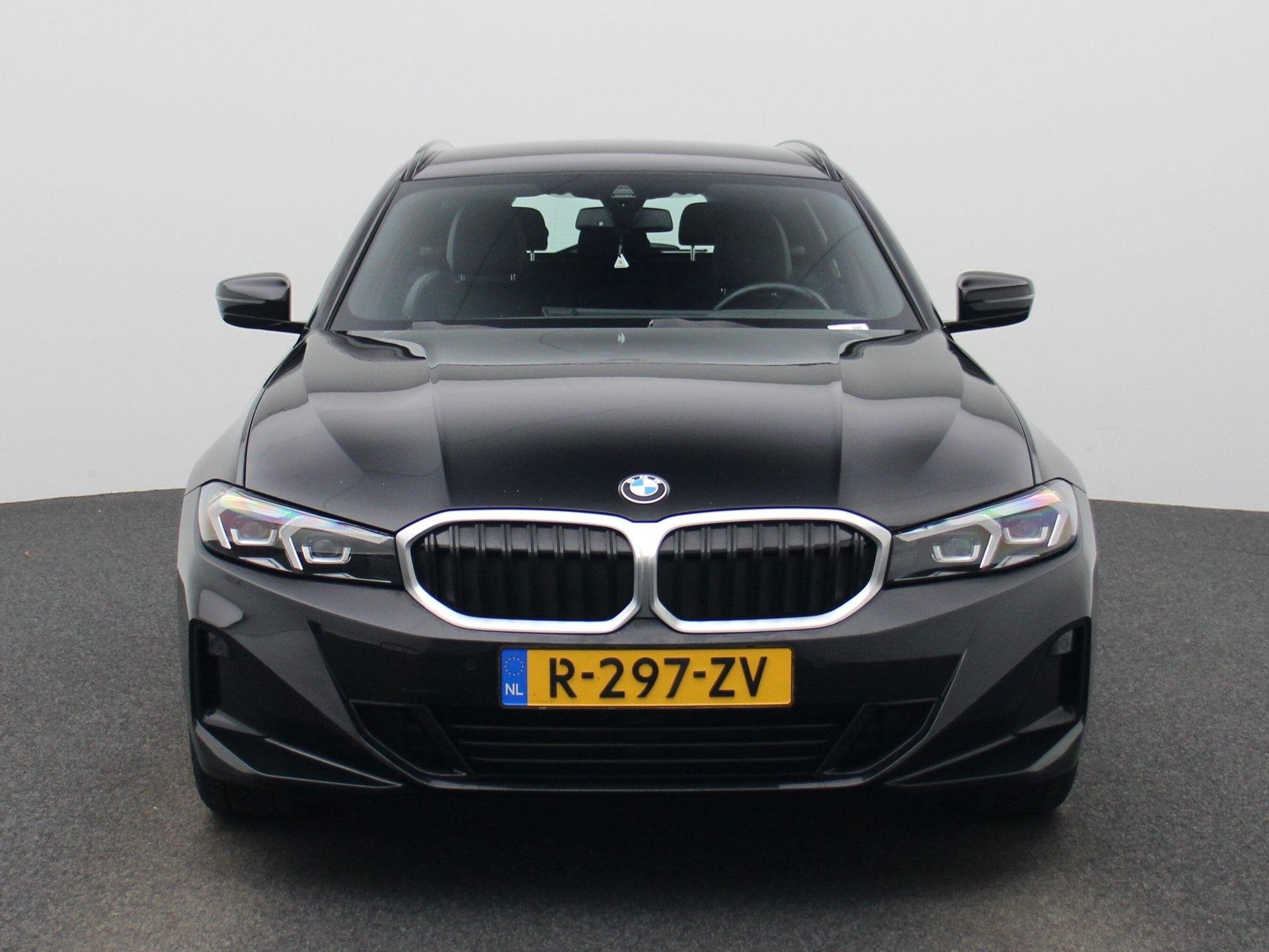 BMW 3-serie Touring 318i | Apple Carplay | Parkeersensoren |, Auto's, Automaat, Gebruikt, Zwart, 3-Serie