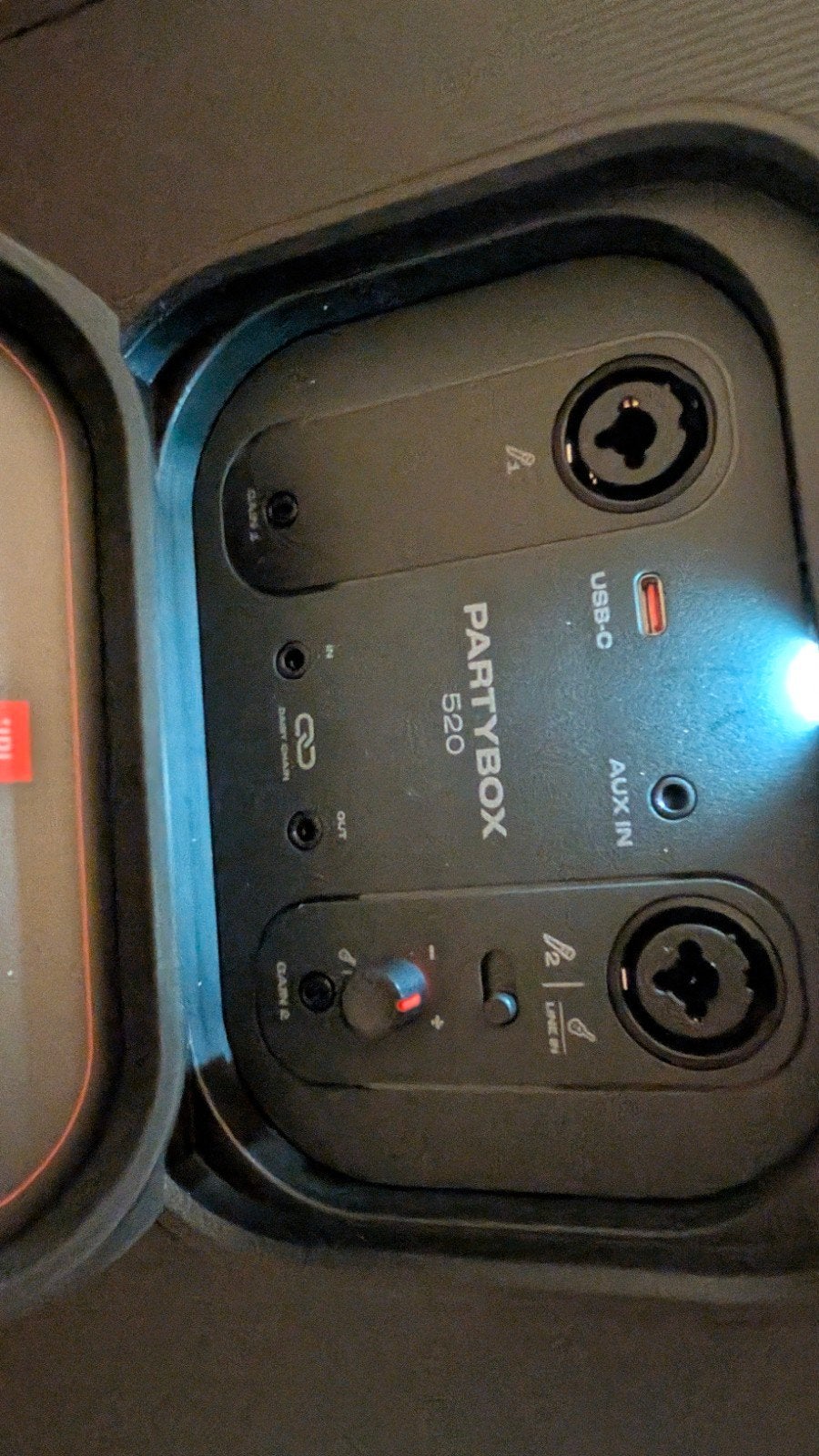 Foto 4 van Jbl partybox 520, met lader + doos, inruil mogelijk