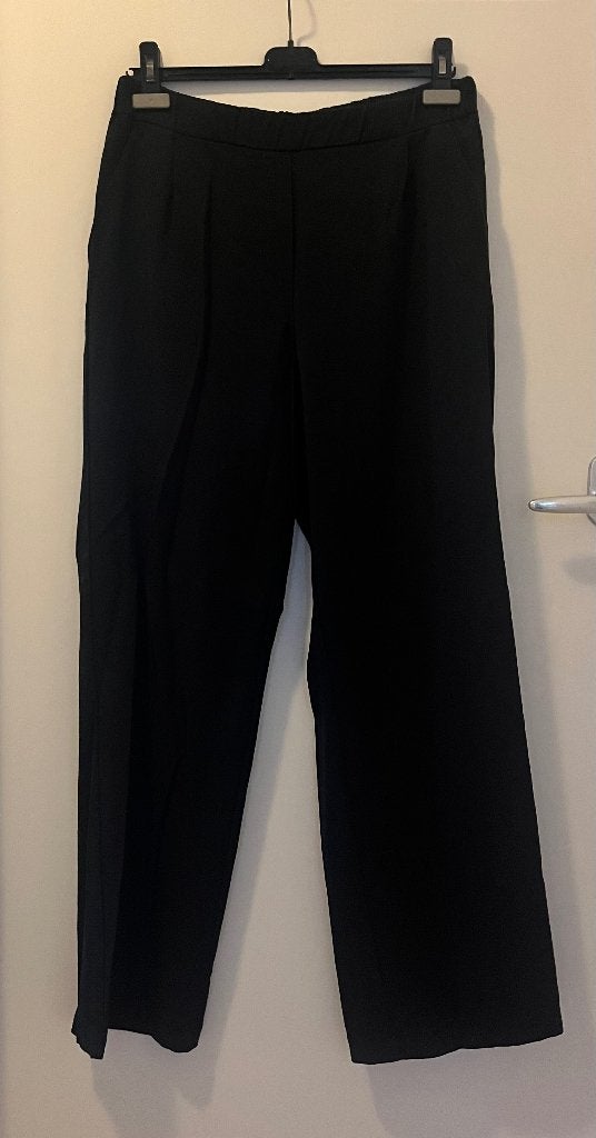 Zomerse pull on broek Label Dot in maat 40, Kleding | Dames, Broeken en Pantalons, Maat 38/40 (M), Verzenden, Zwart, Zo goed als nieuw