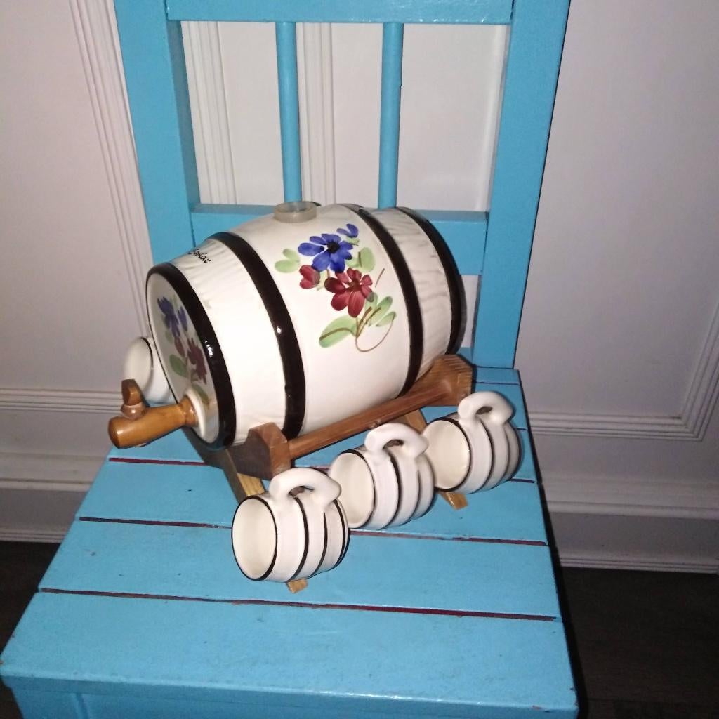 Wijn tonnetje met 6 kleine glaasjes op houten standaard, Verzamelen, Glas en Borrelglaasjes, Ophalen, Gebruikt, Overige typen