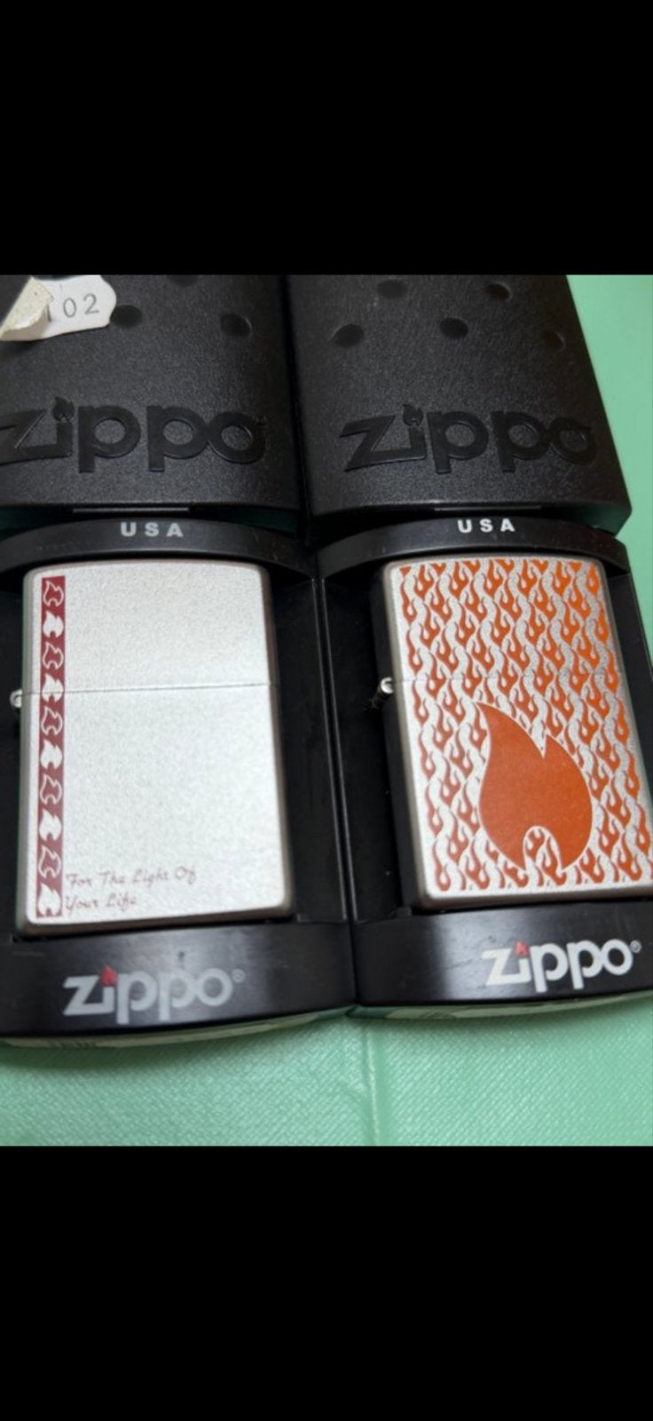 Zippo Flame Aanstekers - Set van 2 - Nieuw in Doos, Verzamelen, Ophalen of Verzenden, Nieuw, Aansteker