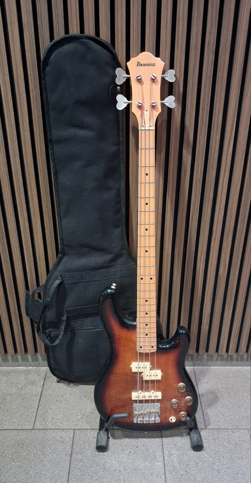 Ibanez Roadster Bass sunburst 1981, Ophalen, Gebruikt, Elektrisch, 6-snarig