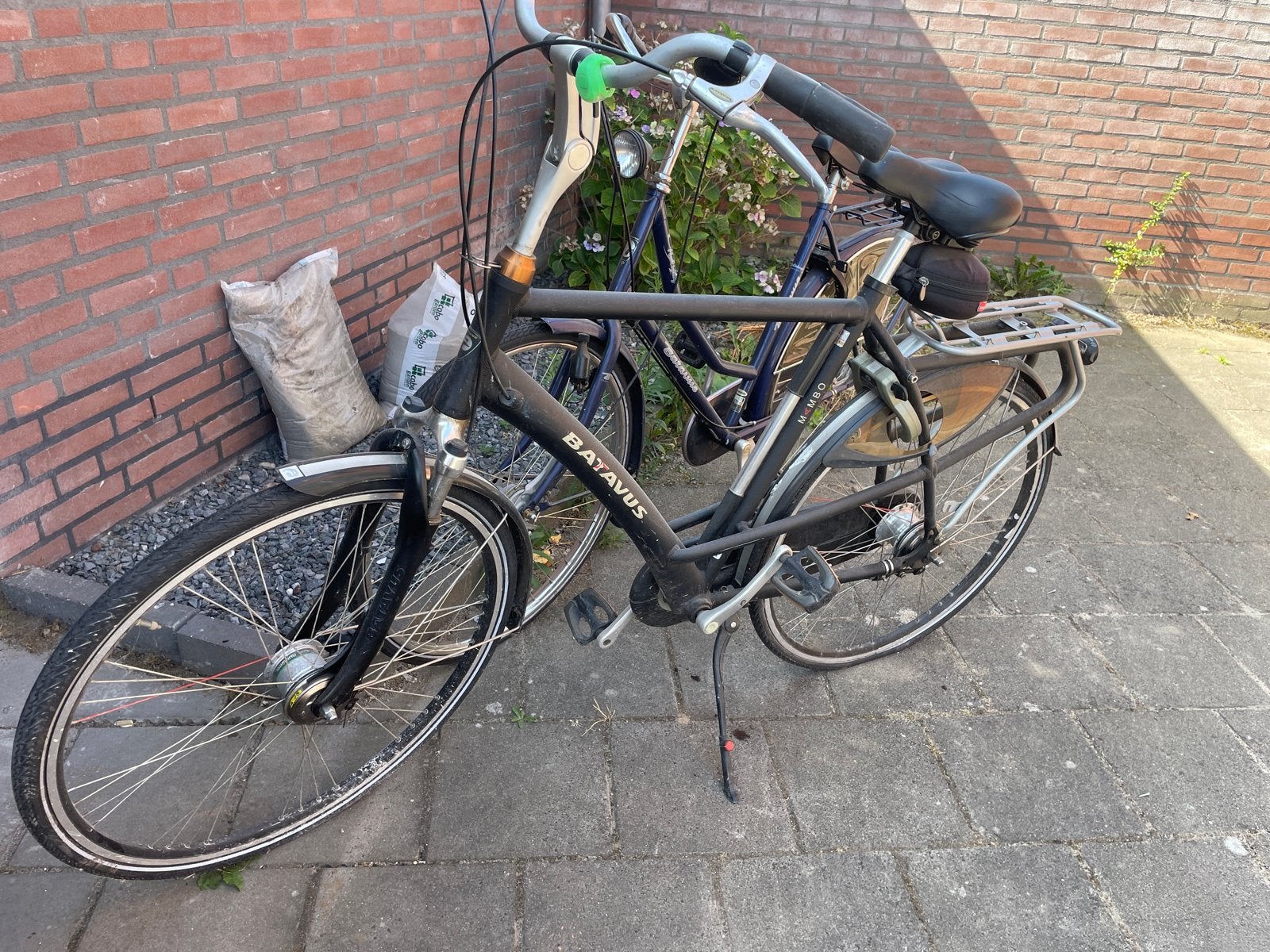 Batavus  Damesfiets en heren - Gebruikt, Ophalen, Terugtraprem, Versnellingen, Batavus