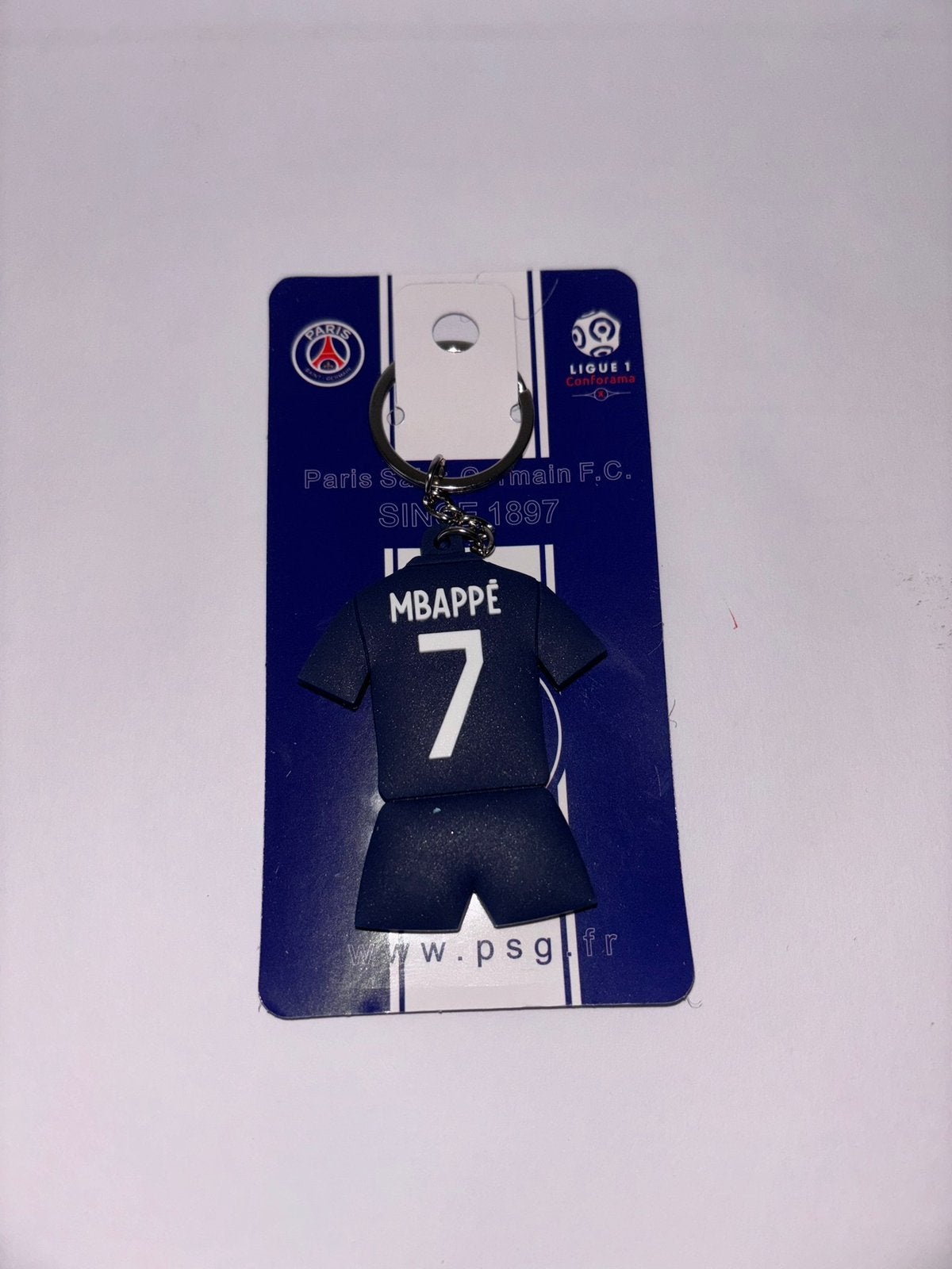 Mbappe sleutelhanger shirt - PSG, Ophalen of Verzenden, Nieuw, Buitenlandse clubs, Beeldje of Poppetje