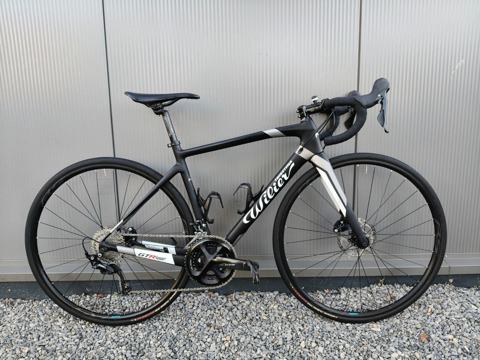 Wilier Triestina GTR Team Disc! S. Shimano 105. ZGAN!, Fietsen en Brommers, Fietsen | Racefietsen, 28 inch, Carbon, Heren, 49 tot 53 cm