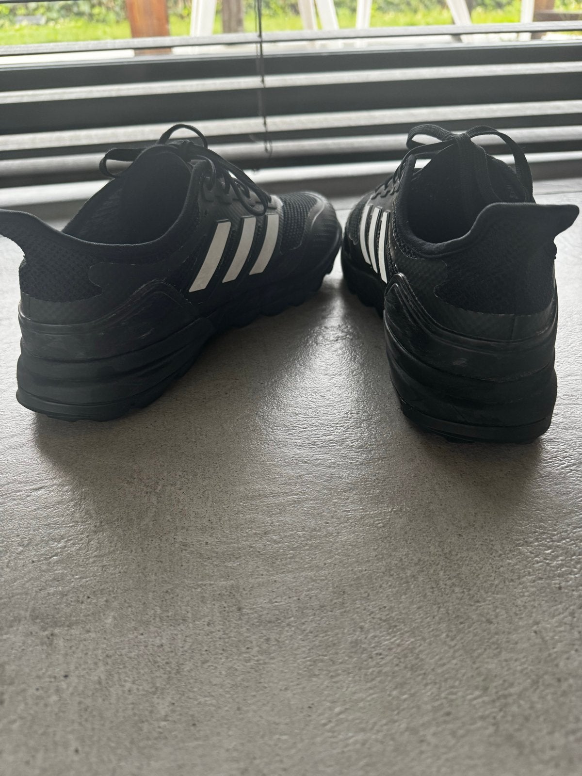 Hockey Adidas Sportschoenen Zwart Maat 41,5, Ophalen of Verzenden, Gedragen, Zwart, Sneakers of Gympen