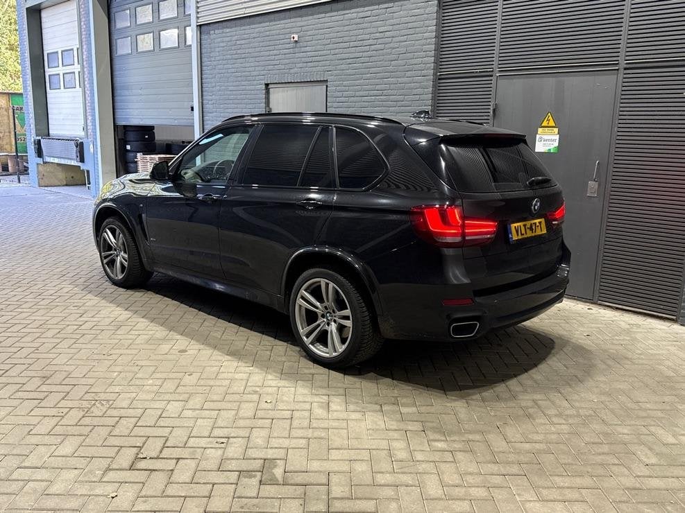 BMW X5 xDrive40d M-Sport | GRIJS KENTEKEN | Panoramadak | Ha, Auto's, Automaat, Gebruikt, Zwart, Bedrijf