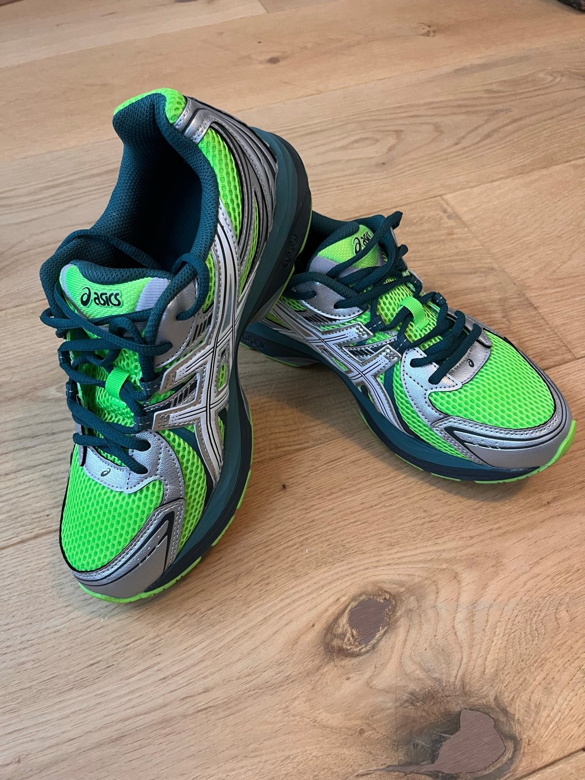 Asics Kayano groen-zilver - Maat 42,5 (label 43,5), Hardloopschoenen, Nieuw, Ophalen of Verzenden, Hardlopen