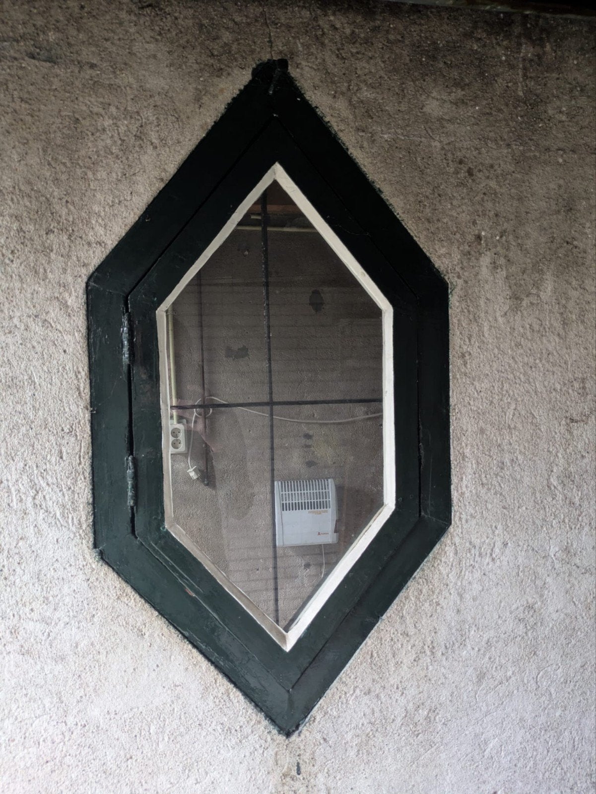 Antiek houten raampje, Ophalen, Gevelraam of Ruit, Gebruikt, Minder dan 80 cm