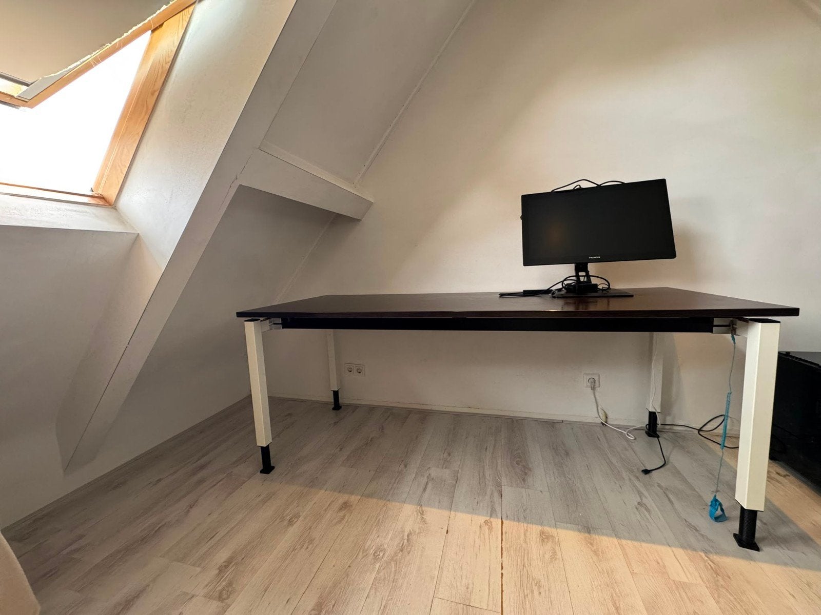 Bureau wengé hout 200x80cm in hoogte verstelbare poten, Ophalen