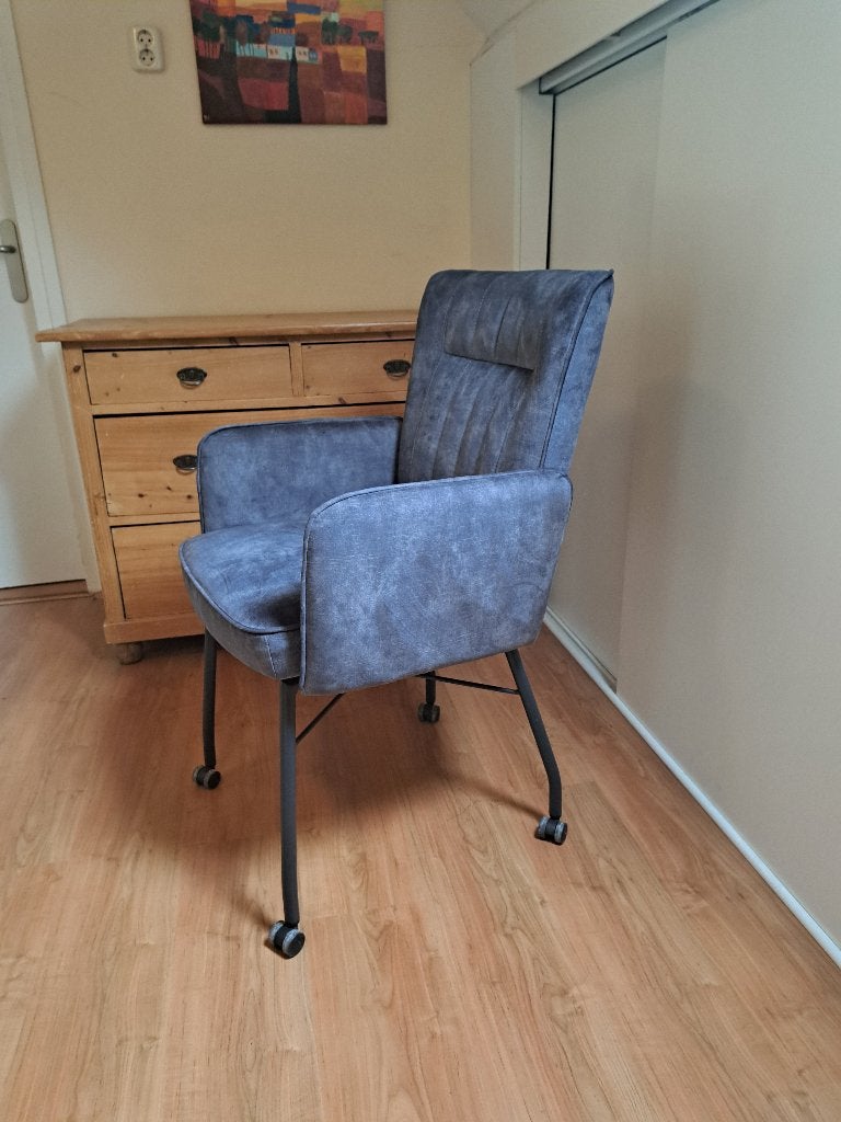 2 comfortabele eetkamerstoelen, Ophalen, Gebruikt, 75 tot 100 cm, Stof