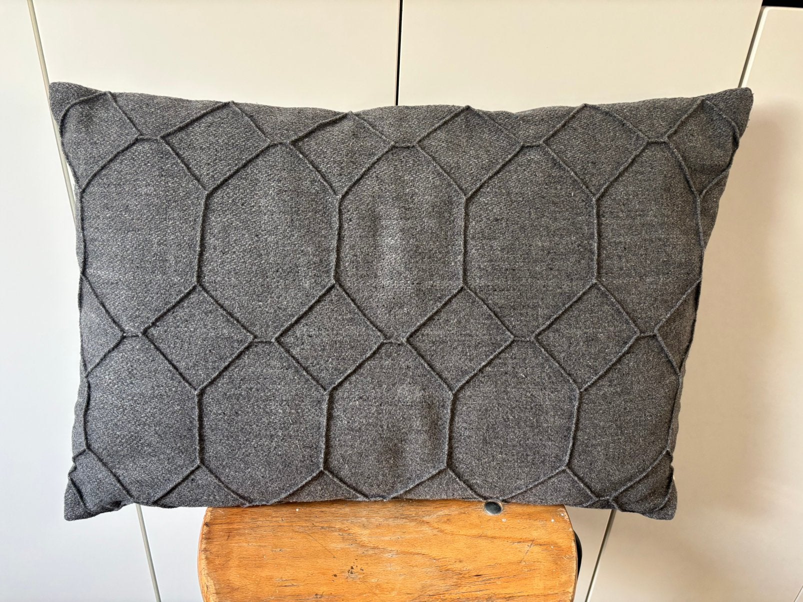Kussenhoes Hinck 40x60 cm Antraciet Grijs, Ophalen of Verzenden, Zo goed als nieuw, Grijs, Rechthoekig