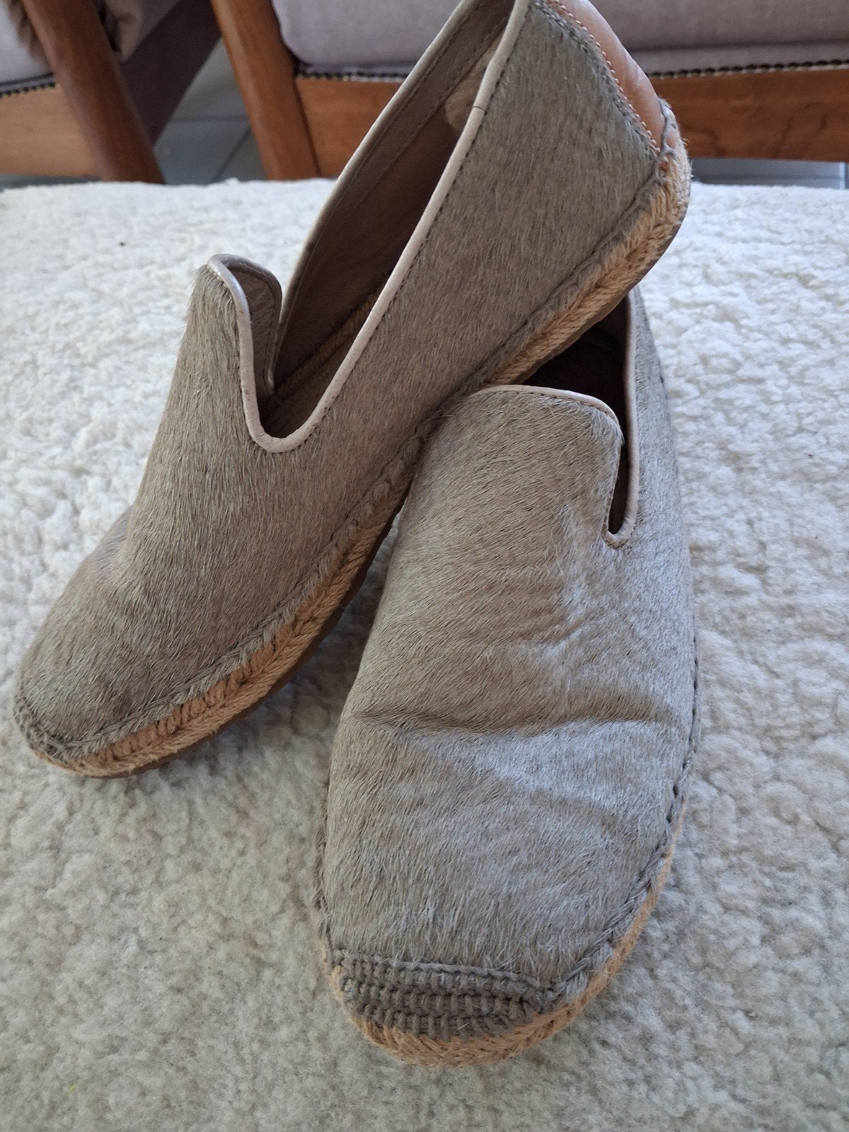 UGG moccasins in nette staat - maat 37, UGG, Ophalen of Verzenden, Espadrilles of Moccasins, Gedragen