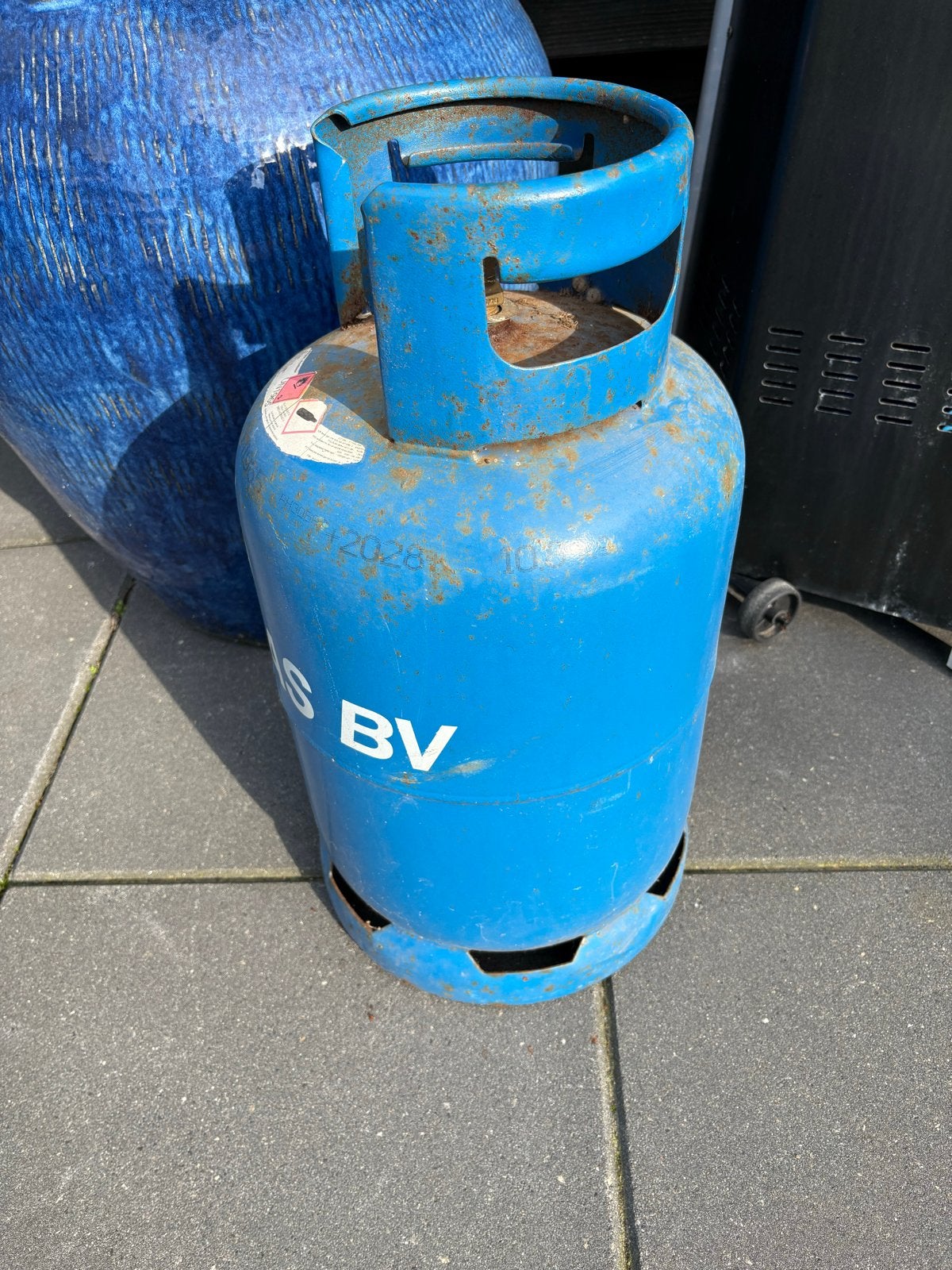 Blauwe gasfles (leeg), Ophalen, Gebruikt
