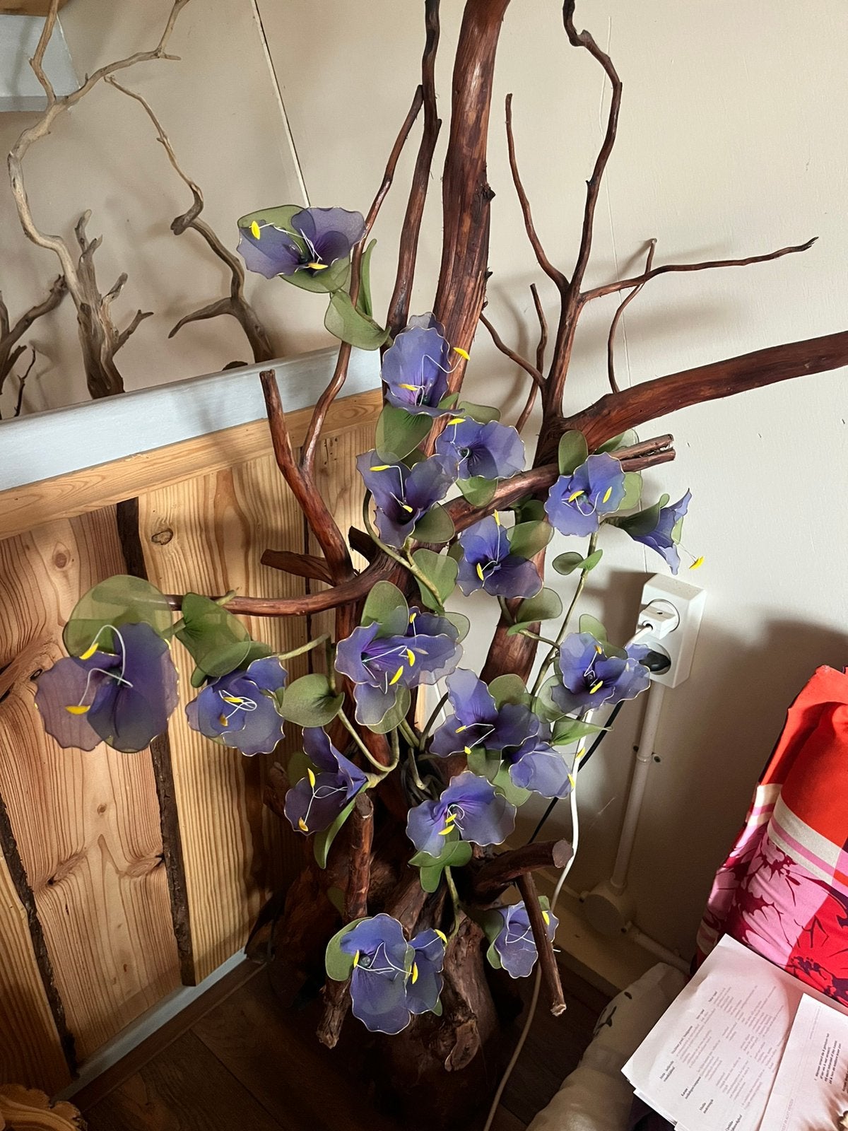 Boomstronk met sierbloem verlichting, Huis en Inrichting, Ophalen, Binnen, 100 cm, Zo goed als nieuw