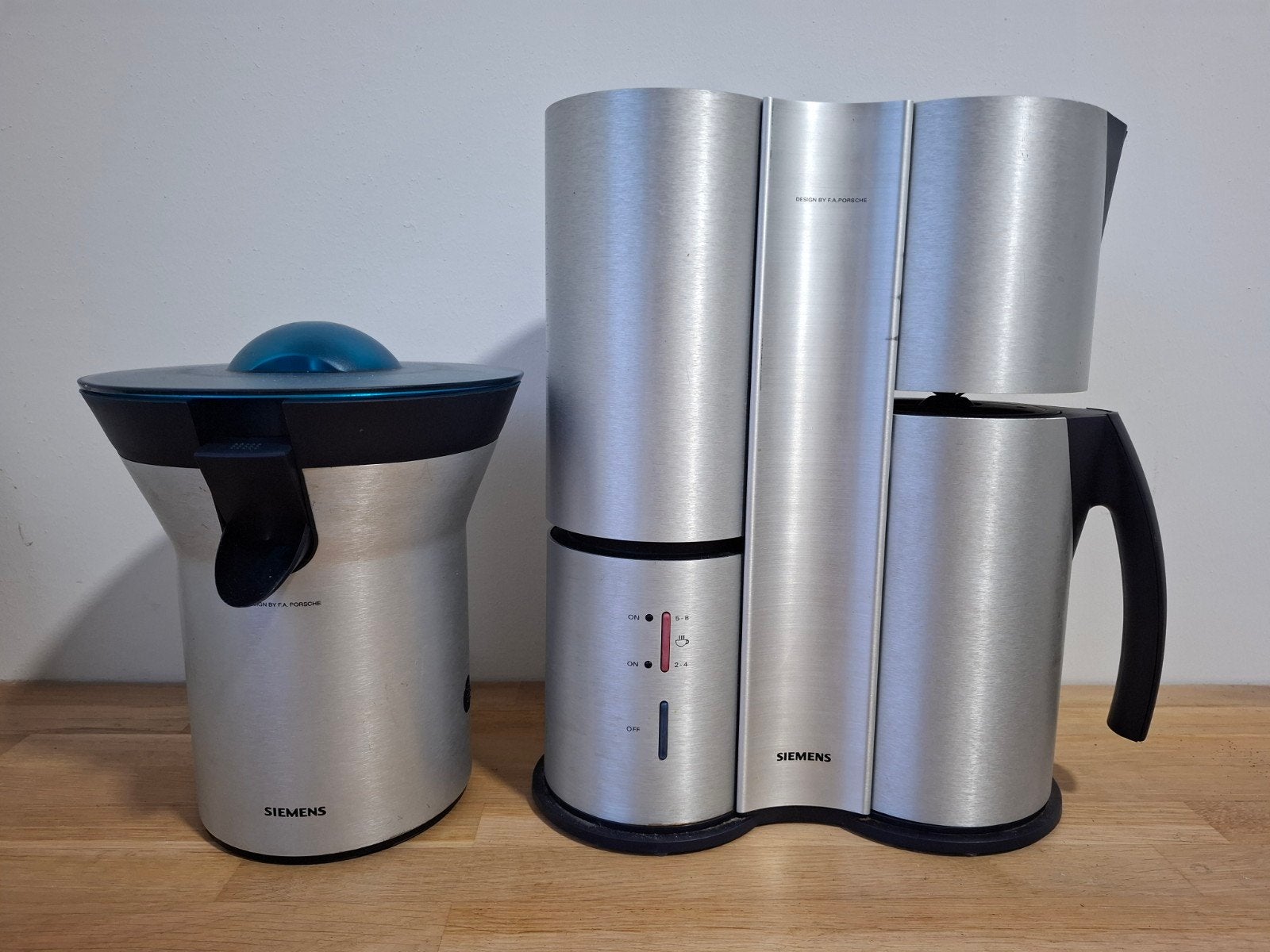 Siemens koffiezetapparaat en citruspers -  Porsche design, Gebruikt, Gemalen koffie, Ophalen of Verzenden, Combi
