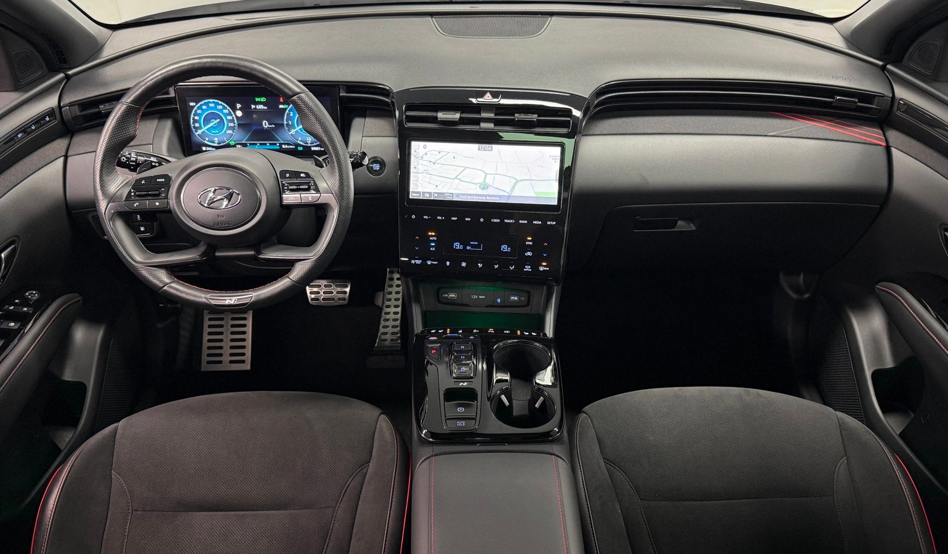Hyundai Tucson 1.6 T-GDI PHEV N Line Sky 4WD*Panodak*Trekhaa, Auto's, Automaat, Gebruikt, Zwart, 4 cilinders