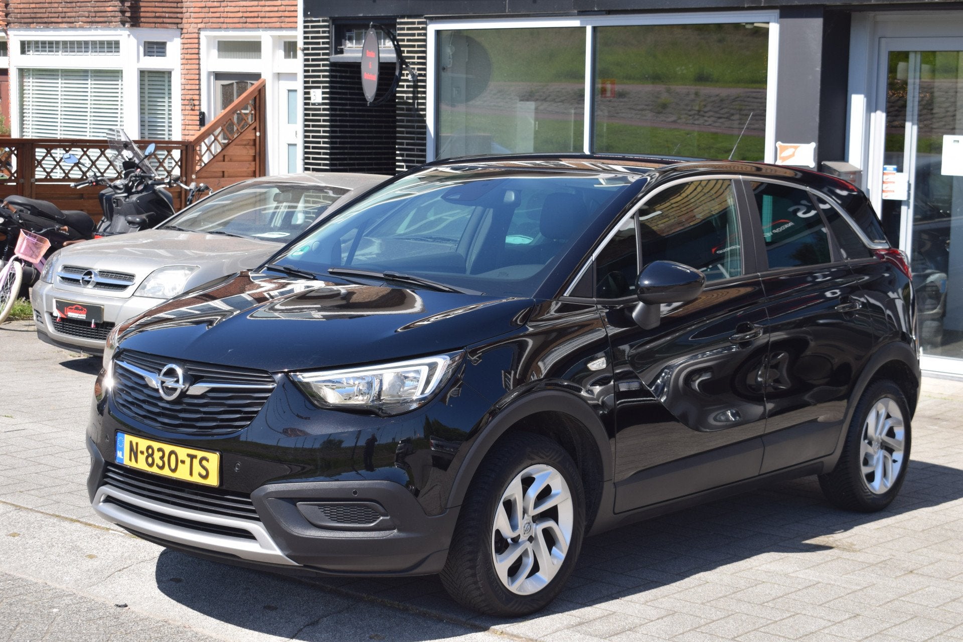 Opel Crossland X 1.2 Turbo Innovation Automaat Stoel/Stuurwi, Auto's, 840 kg, Gebruikt, Euro 6, Leder en Stof