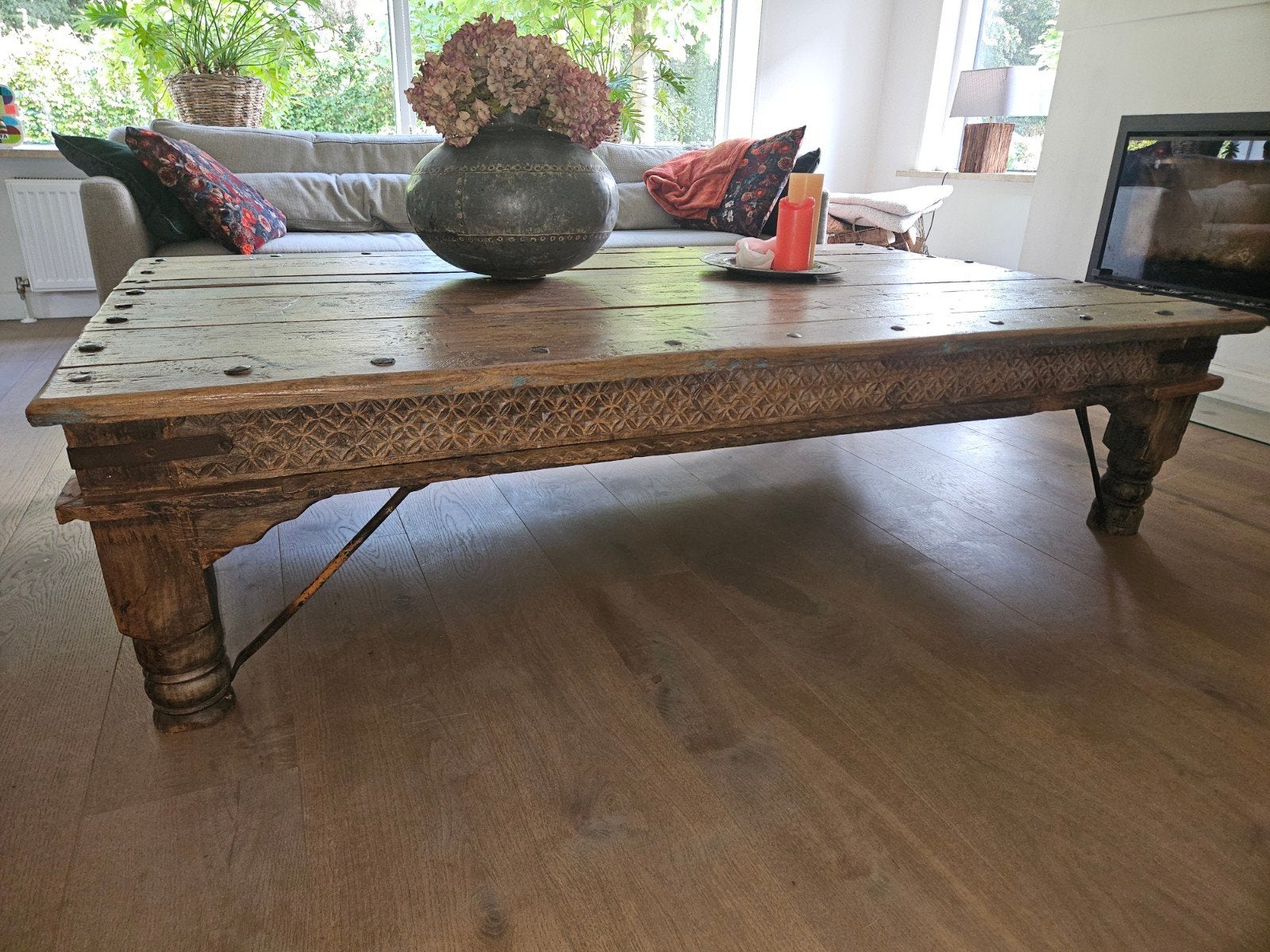 Unieke handgemaakte Indiase salontafel van massief hout, Huis en Inrichting, Gebruikt, 50 tot 100 cm, Ophalen, Overige houtsoorten